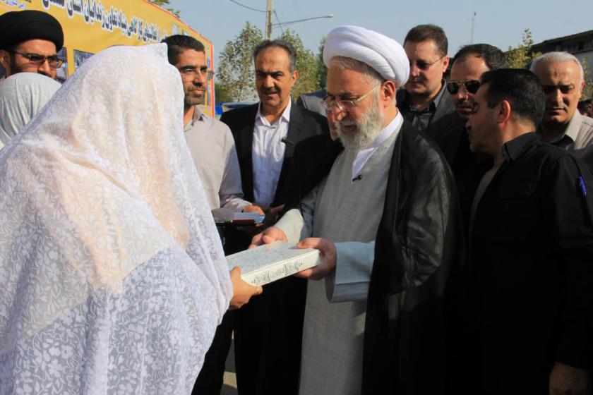 اهداء 10 سری جهیزیه  به خانواده های زندانی تحت حمایت کمیته امداد گلستان 1404/06/18