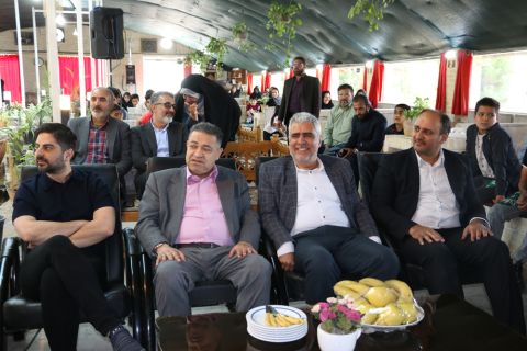 برگزاری جشن دهه کرامت برای دختران  تحت حمایت کمیته امداد اردستان. 1403/02/27