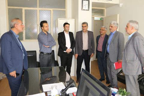 بازدید مدیرکل کمیته امداد استان اصفهان از روند فعالیت های این نهاد در شهرستان نطنز 1403/07/03
