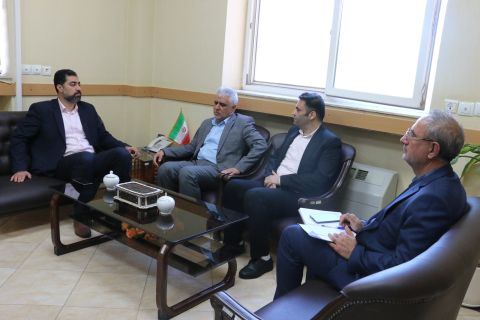 بازدید مدیرکل کمیته امداد استان اصفهان از روند فعالیت های این نهاد در شهرستان نطنز 1403/07/03