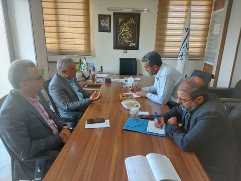 دیدار مدیرکل کمیته امداد استان اصفهان با نمایندگان مردم در مجلس شورای اسلامی 1403/07/05