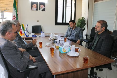 دیدار مدیرکل کمیته امداد استان اصفهان با نمایندگان مردم در مجلس شورای اسلامی 1403/07/05