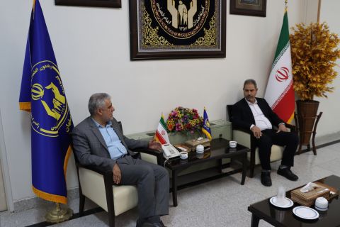 دیدار مدیرکل کمیته امداد استان اصفهان با نمایندگان مردم در مجلس شورای اسلامی 1403/07/05
