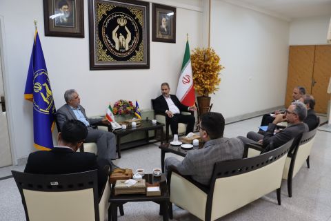 دیدار مدیرکل کمیته امداد استان اصفهان با نمایندگان مردم در مجلس شورای اسلامی 1403/07/05