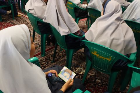 زنگ عاطفه ها در مدرسه شهید قضاوی اصفهان نواخته شد 1403/07/07