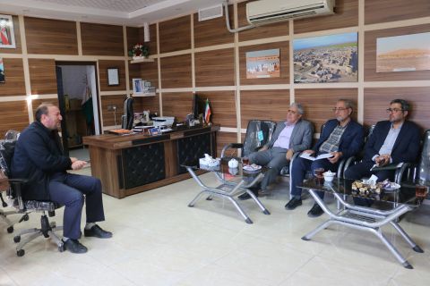بازدید مدیرکل کمیته امداد استان اصفهان از روند فعالیت های این نهاد در شهرستان ورزنه 1403/07/10