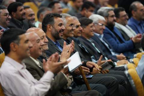 آئین تجلیل و نکوداشت موسسات خیریه، مراکز نیکوکاری و گروه‌های جهادی استان اصفهان برگزار شد 1403/07/19