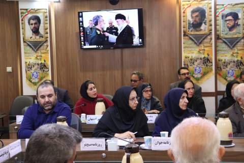 نشستی صمیمی مدیرکل کمیته امداد استان اصفهان با اهالی رسانه در مجتمع فرهنگی مطبوعاتی1403/08/22