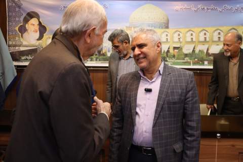 نشستی صمیمی مدیرکل کمیته امداد استان اصفهان با اهالی رسانه در مجتمع فرهنگی مطبوعاتی1403/08/22