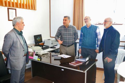 بازدید مدیرکل کمیته امداد استان اصفهان از روند خدمت رسانی به مددجویان شهرستان دهاقان ۱۴۰۳/۰9/13