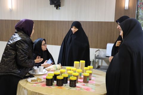 گزارش برنامه روز اول سفر مشاور امور بانوان کمیته امداد امام خمینی(ره) به استان اصفهان 1403/09/28