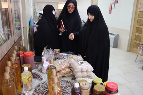 گزارش برنامه روز دوم سفر مشاور امور بانوان کمیته امداد امام خمینی(ره) به استان اصفهان 1403/09/29
