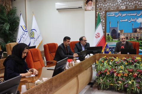 نشست خبری معاون توسعه مشارکت های مردمی کمیته امداد استان اصفهان با اصحاب رسانه 1404/01/25