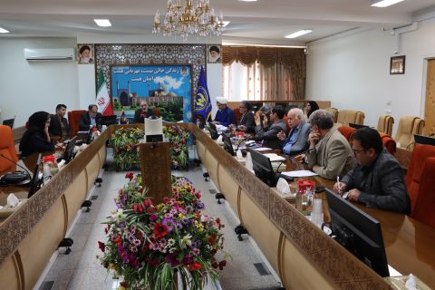 نشست خبری معاون توسعه مشارکت های مردمی کمیته امداد استان اصفهان با اصحاب رسانه 1404/01/25