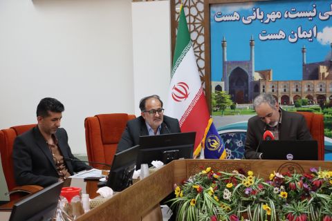 نشست خبری معاون توسعه مشارکت های مردمی کمیته امداد استان اصفهان با اصحاب رسانه 1404/01/25