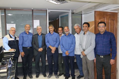 بازدید مدیرکل کمیته امداد استان اصفهان از روند فعالیت های این نهاد در  اداره منطقه دو اصفهان04/02/11