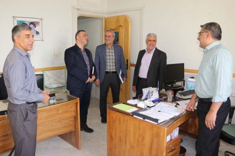 بازدید مدیرکل کمیته امداد استان اصفهان از روند فعالیت های این نهاد در شهرستان مبارکه 1404/03/21