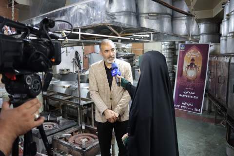 بازدید معاون توسعه مشارکت های مردمی کمیته امداد استان اصفهان از آشپزخانه اطعام حسینی 1403/04/19