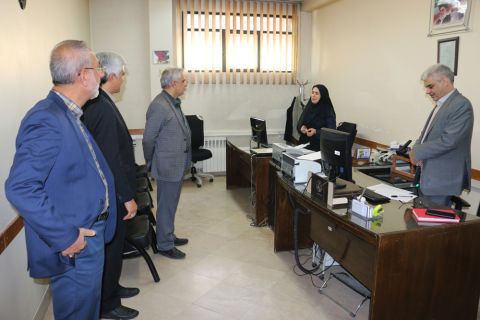 بازدید مدیرکل کمیته امداد استان اصفهان از روند فعالیت های این نهاد در اداره منطقه4 اصفهان ۱۴۰۳/۰۹/22