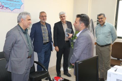 بازدید مدیرکل کمیته امداد استان اصفهان از روند فعالیت های این نهاد در اداره منطقه4 اصفهان ۱۴۰۳/۰۹/22