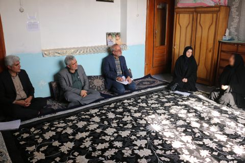 بازدید مدیرکل کمیته امداد استان اصفهان از روند فعالیت های این نهاد در اداره منطقه4 اصفهان ۱۴۰۳/۰۹/22