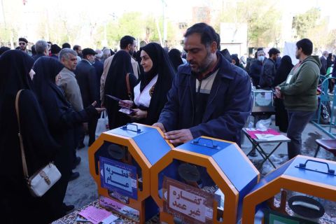 استقرار پایگاه های کمیته امداد استان اصفهان برای جمع آوری فطریه 1404/01/11