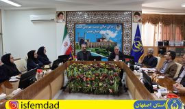 تقدیر از بانک های عامل برتر در کمک به توسعه اشتغال نیازمندان